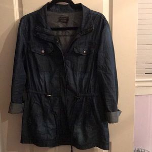 Lightweight denim jacket